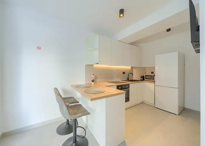 Daire Highland - Unit 3 & 5 *